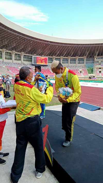 Riau Raih Emas Pertama dari Cabang Atletik, Nasib: Ini Doa Seluruh Masyarakat Riau